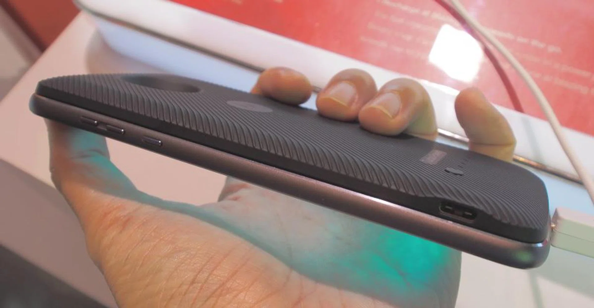 Doubles the Z2 Play's thickness, but also more than doubles its battery life. Also, this one can be charged on its own.