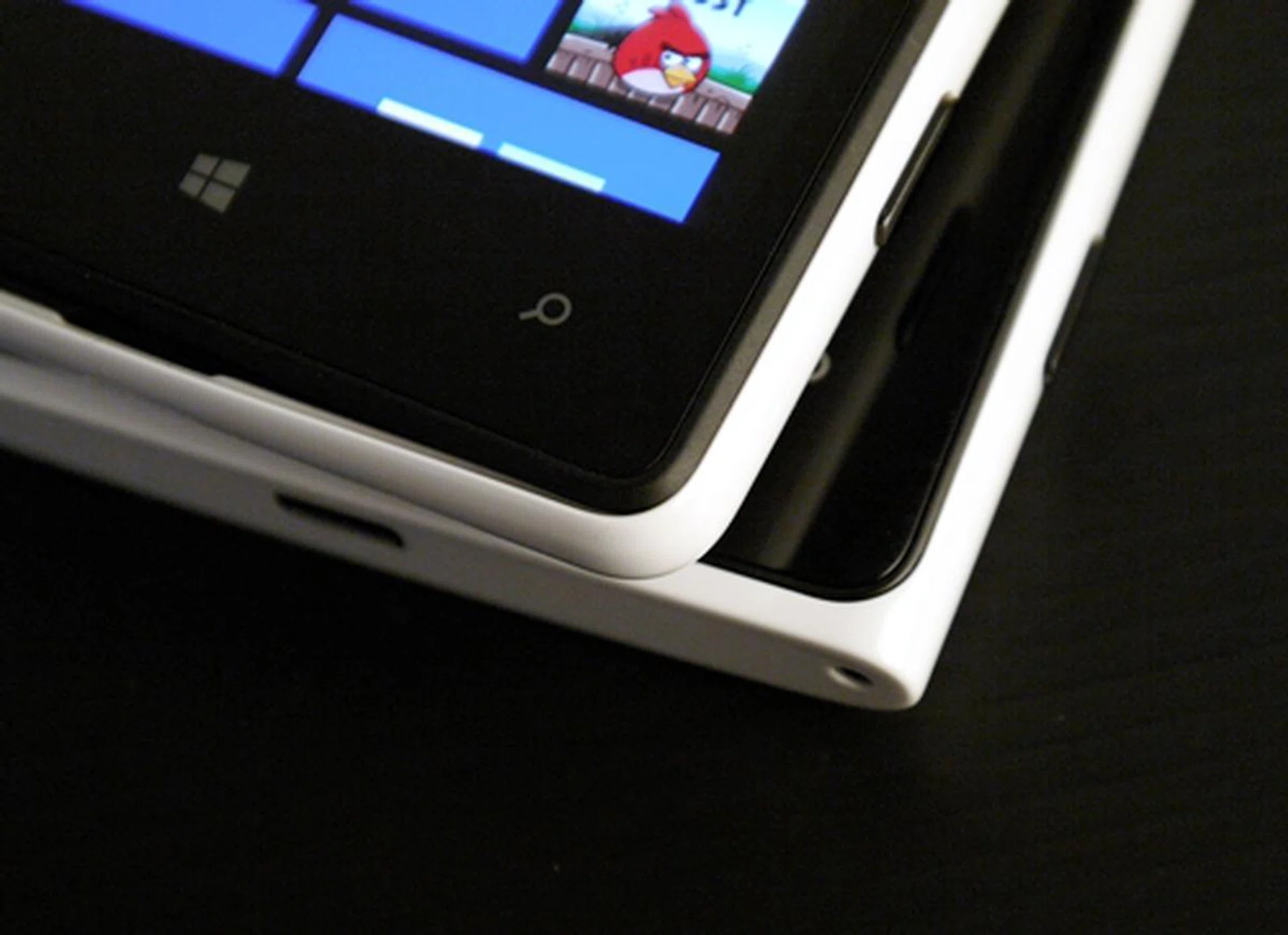 The rounded Lumia 820 gets a slight design makeover that makes it "friendlier" and more accessible.