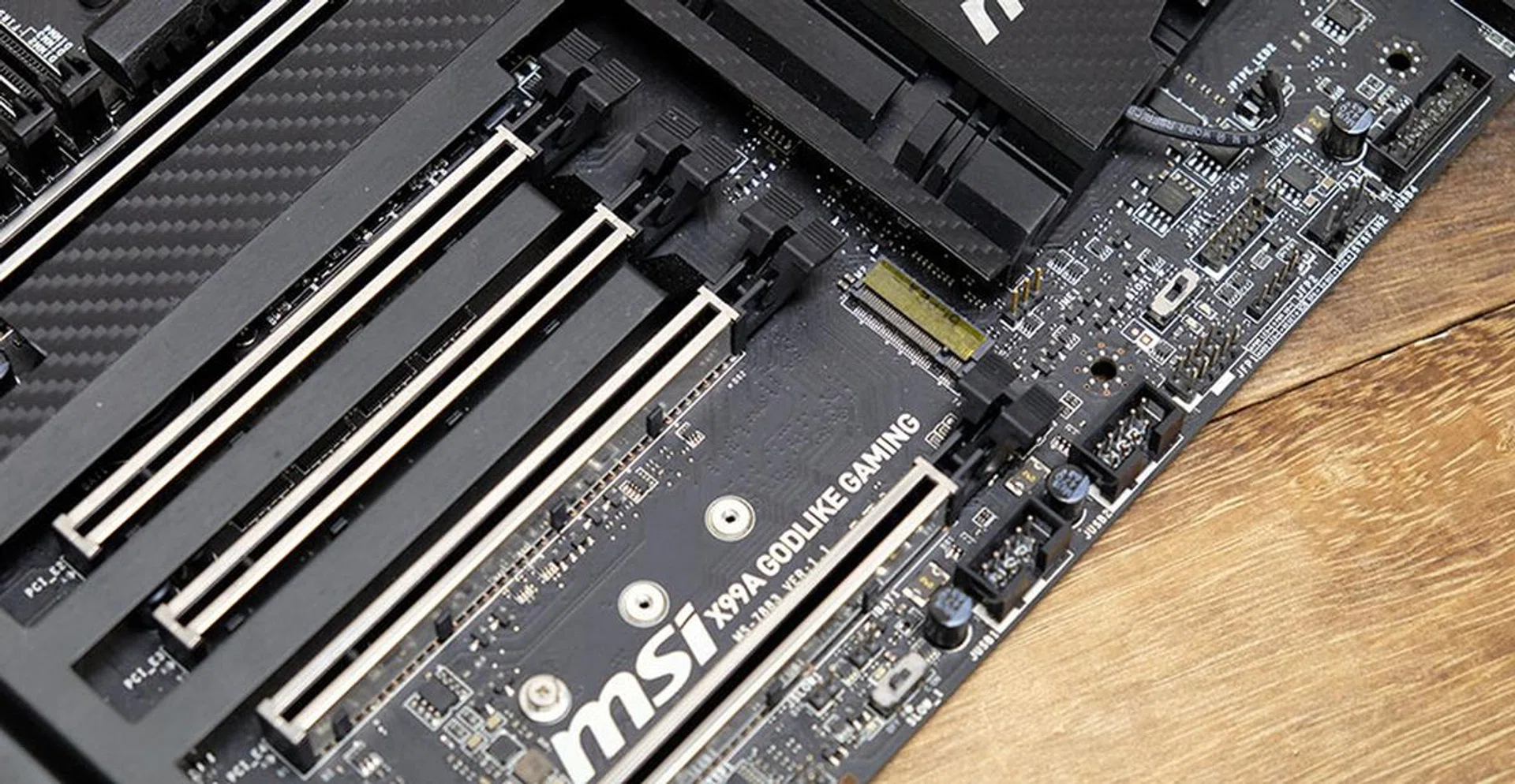MSI X99A Godlike Gaming Carbon M.2 socket
