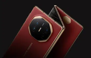 The replacement fee for the motherboard of the Huawei Mate XT can buy you another flagship Android smartphone or the Apple iPhone 16 Pro (128GB). (Photo: Huawei)