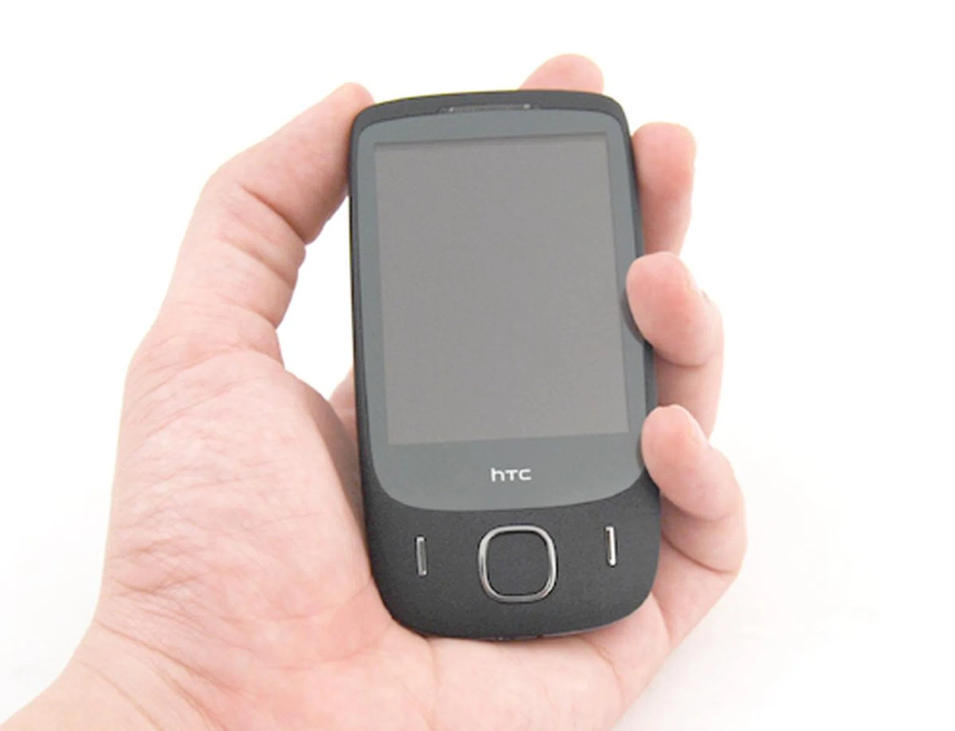 The Touch 3G felt easy and fitted snuggly in our hands. A single finger/thumb swipe is all you need to navigate through its TouchFlo interface.