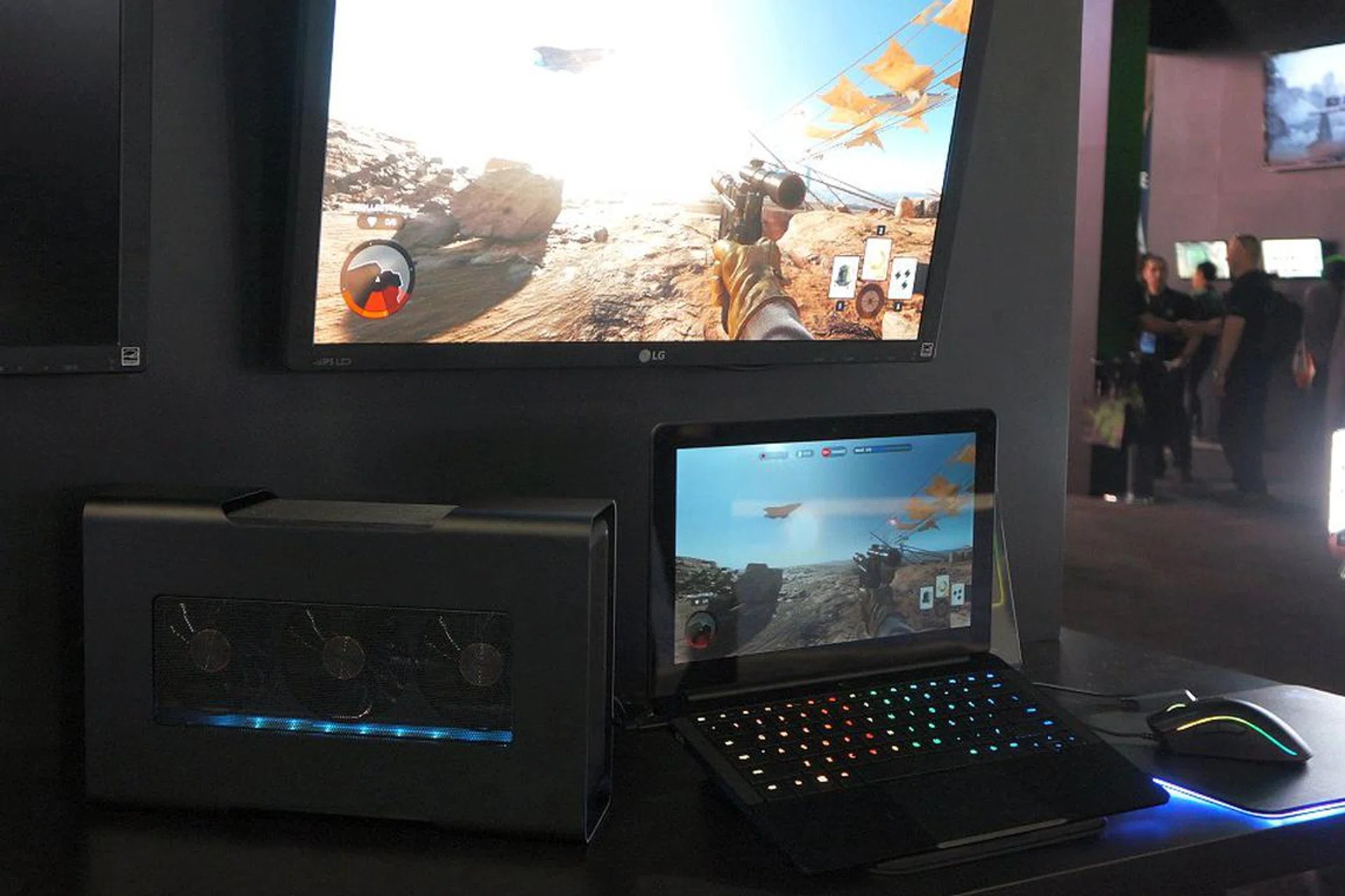 The new Razer Blade Stealth notebook and its ecosystem.