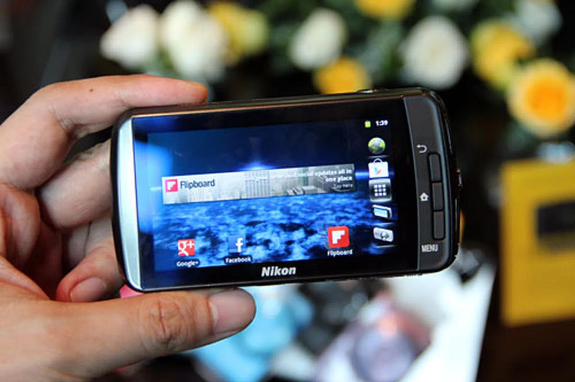 Just can't get used to seeing Android running on a digital compact camera.