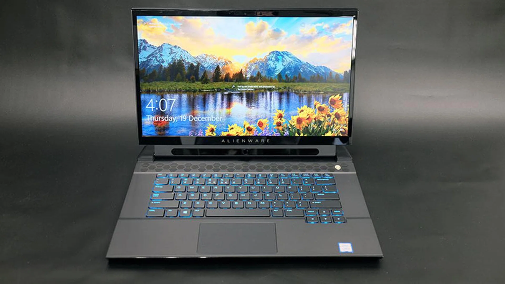 Alienware m15 R2 