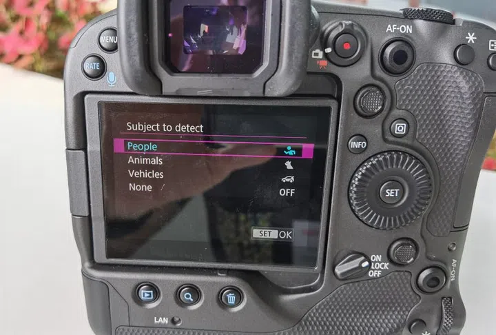 In addition to People and Animals, the EOS R3 has Vehicle Priority AF, which can detect cars and motorbikes.