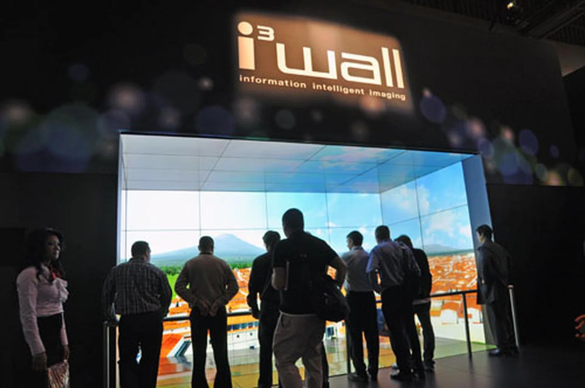 The i3Wall, is a room full of monitors that are all synced to show a surround image. It's great to stand near it if you're feeling chilly, as this many monitors do generate a crazy amount of heat that we could feel quite strongly.