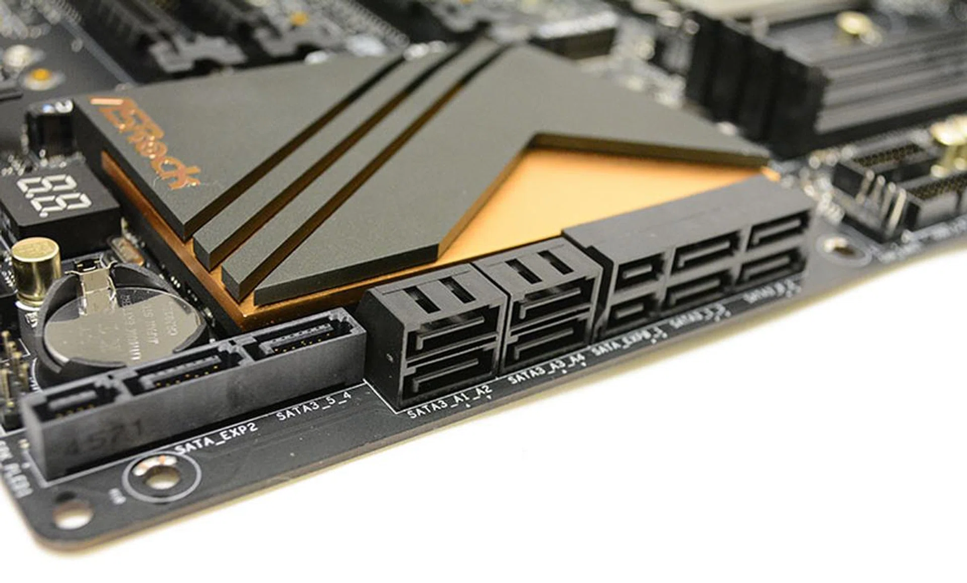 The ASRock Z170 Extreme 7+ has a total of 10 SATA 6Gbps ports, although only six are offered natively through the chipset.