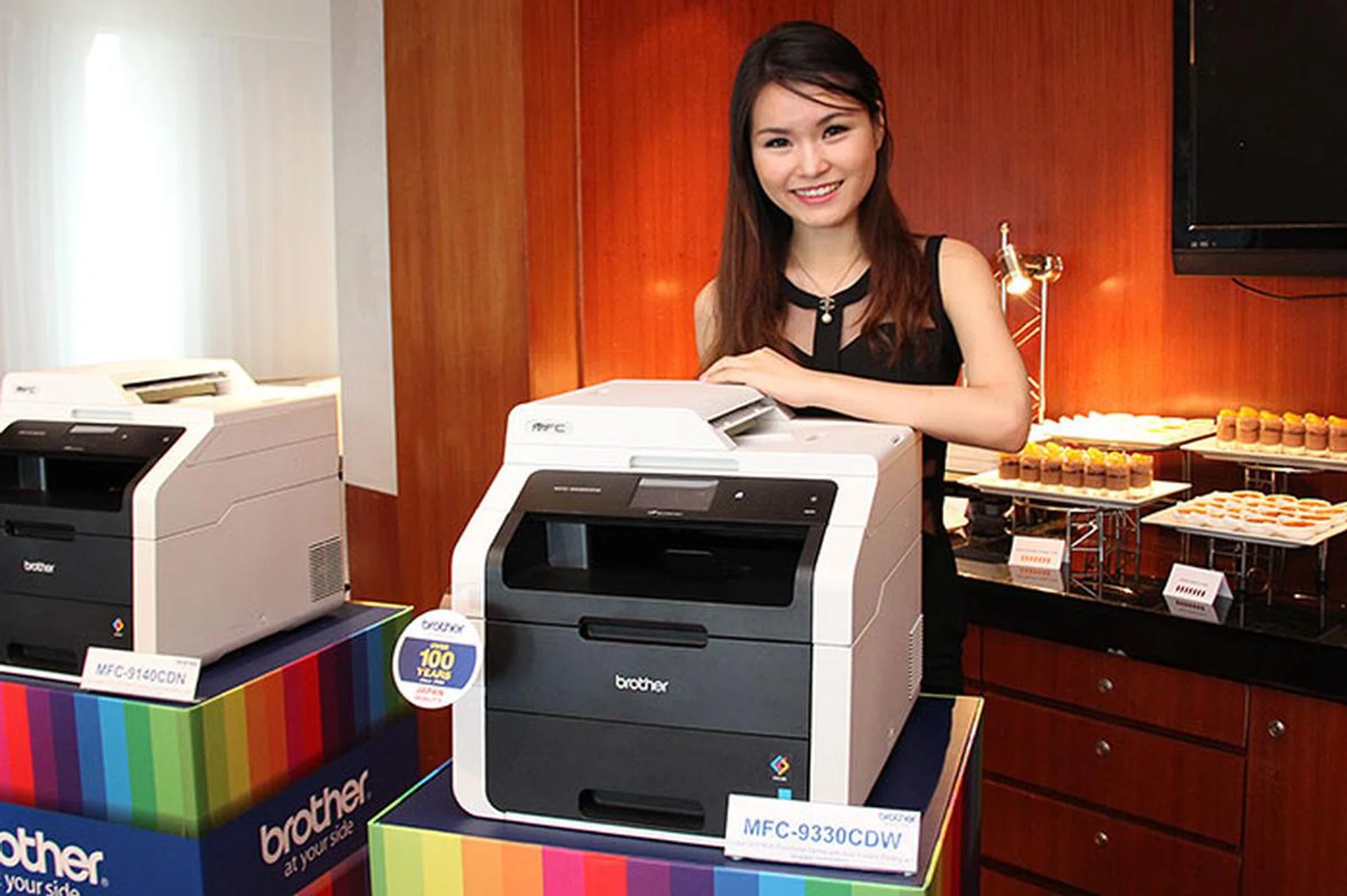The flagship in this color LED series is the MFC-9330CDW. A color multi-function center that has print (22ppm), copy, scan, and fax functions, it's also equipped with a 35-page ADF, as well as wired and wireless networking capabilities.