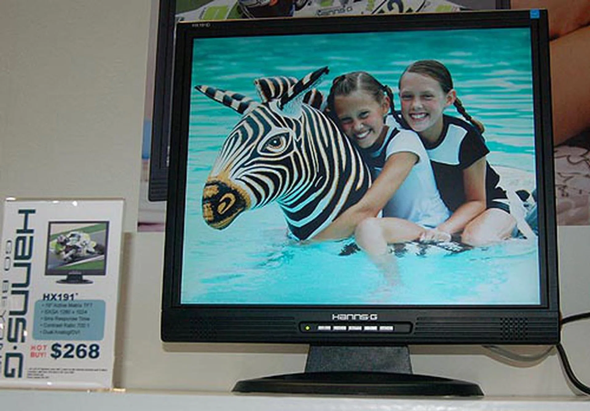  Better known for their funky looking television or LCD displays (Hanns G is their LCD display arm), Hanspree does offer some decent LCDs for very competitive prices. The 19-inch HX191 has a native resolution of 1280 x 1024, 5ms response time and contrast ratio of 700:1 for only $268.  