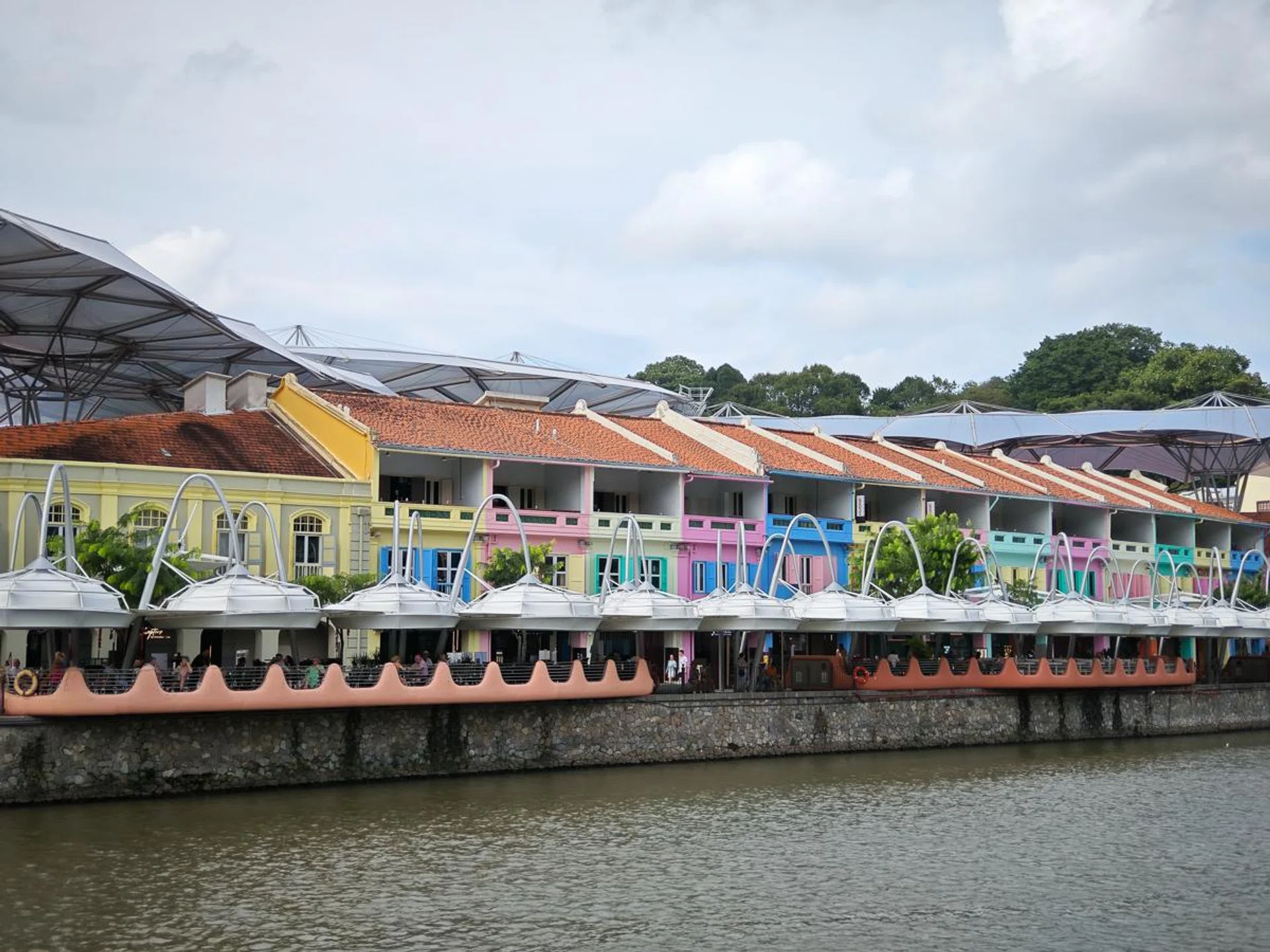 2x optical zoom. Photo: HWZ.