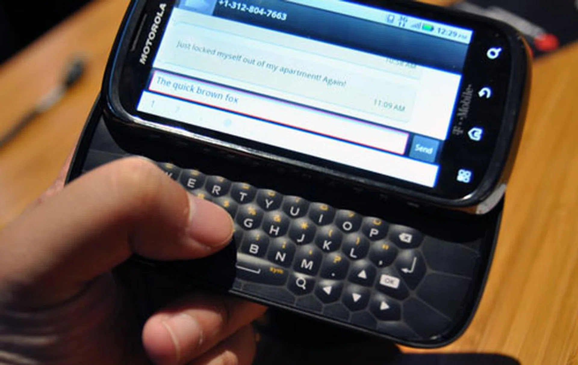 The Cliq 2's keyboard feels very clicky, but then again, it's very similar to what the other Motorola phones have.