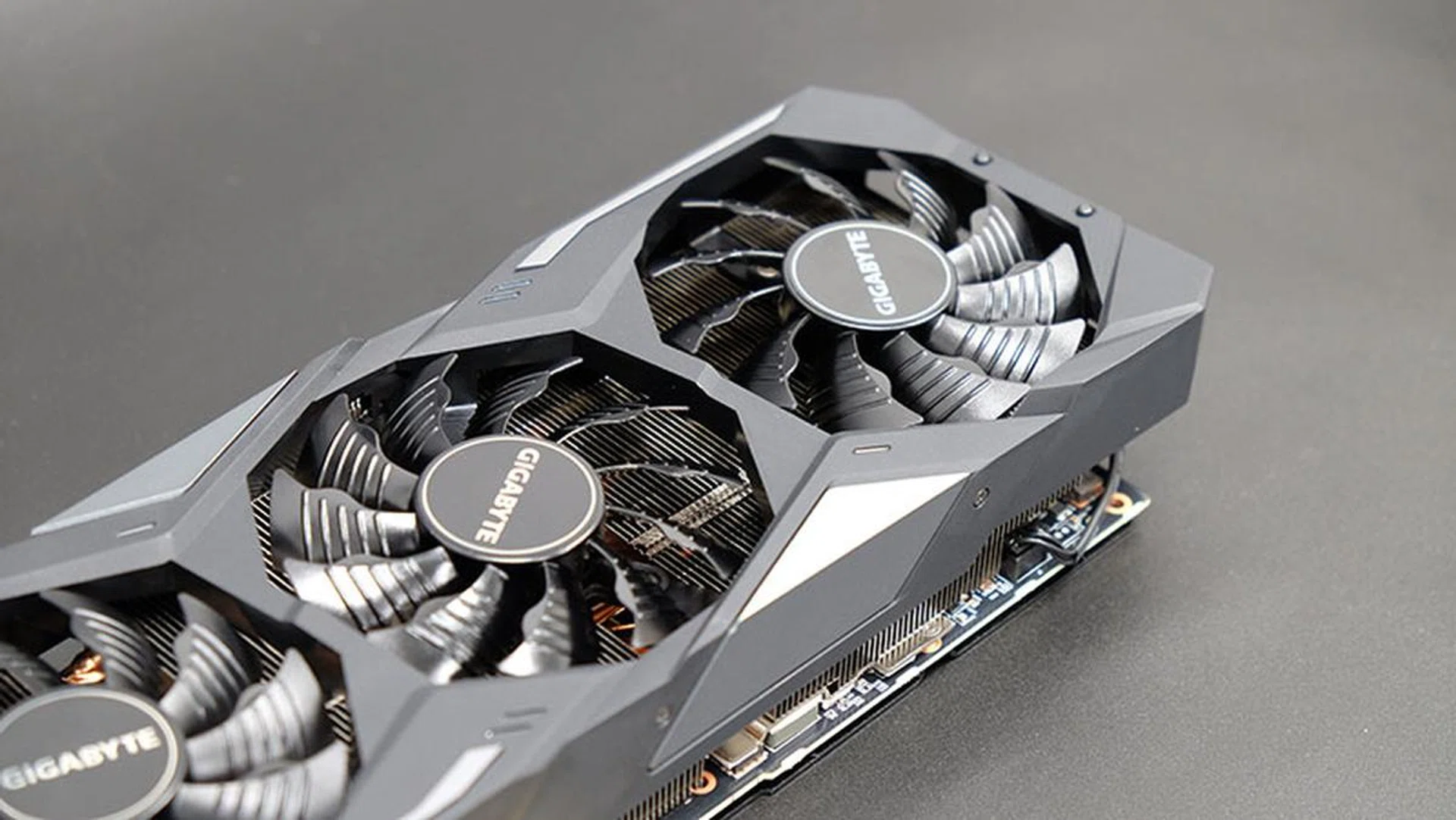 Gigabyte GeForce RTX 2080 Super Gaming OC
