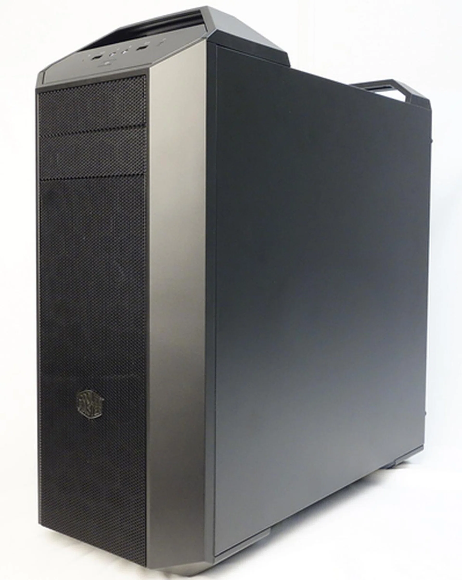 The MasterCase 5 is simple in appearance but its true beauty runs skin-deep. It is highly functional and has ample selection of accessories for future upgradability.