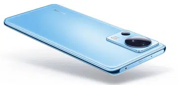 The Xiaomi 13 Lite.