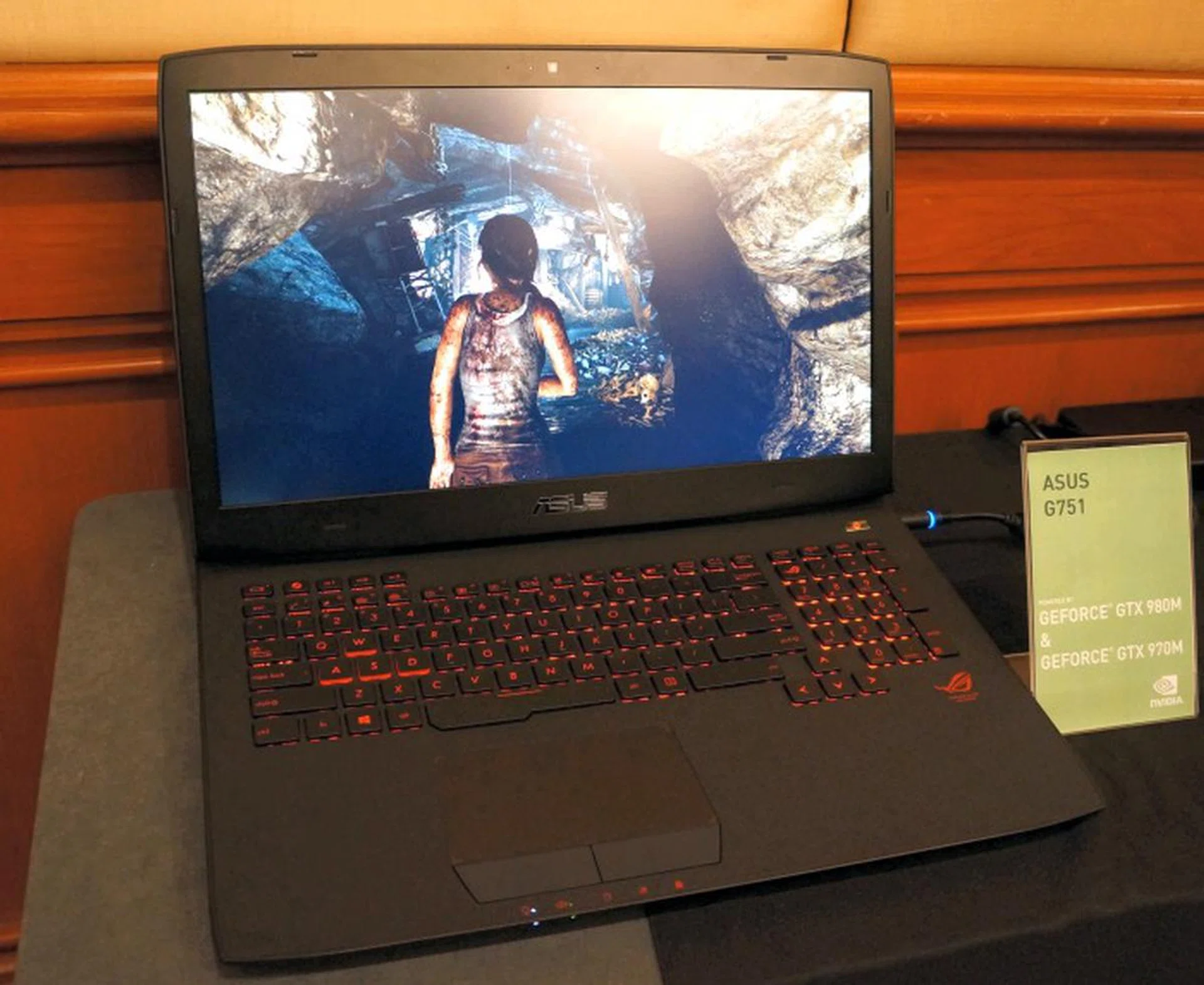 The ASUS G751 gaming notebook is one of the first in the company's notebook lineup to feature the GeForce 900M series GPU.