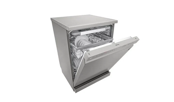 LG QuadWash Steam Dishwasher (Image Source: Harvey Norman)