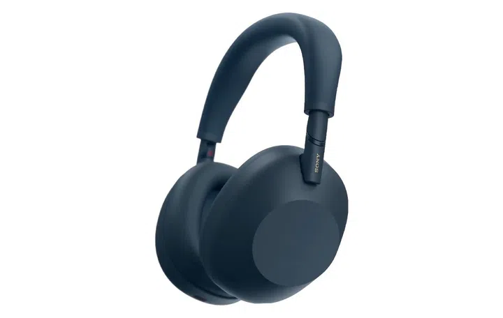 The WH-1000XM6 in Midnight Blue. Photo: Sony