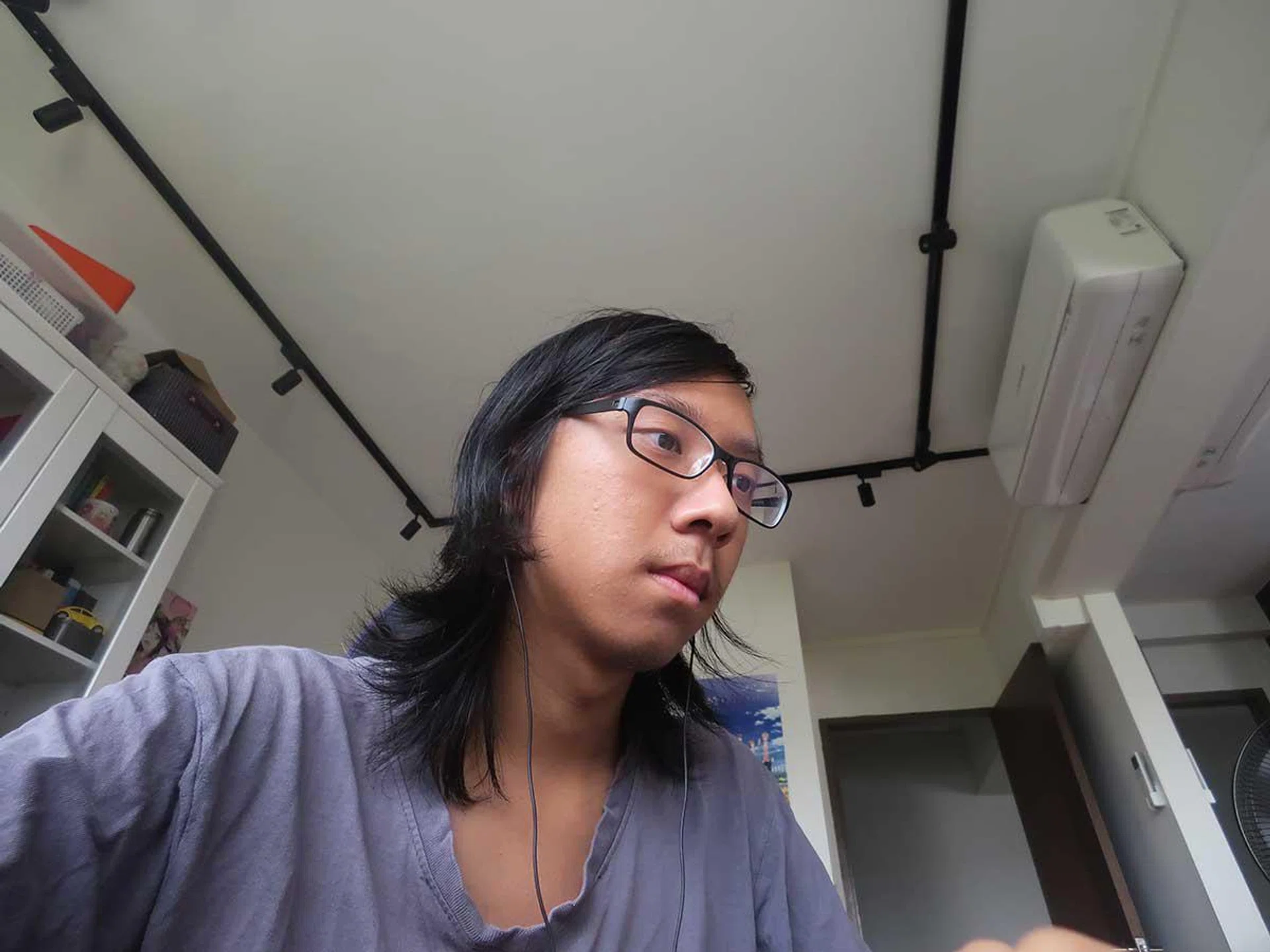 I'm not really sure what I'm doing here or why it chose this moment to shoot. (Sample shot as captured by the PICK.)