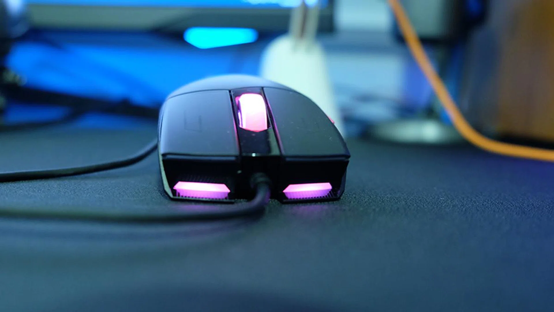 ASUS ROG Strix Impact II Electro Punk