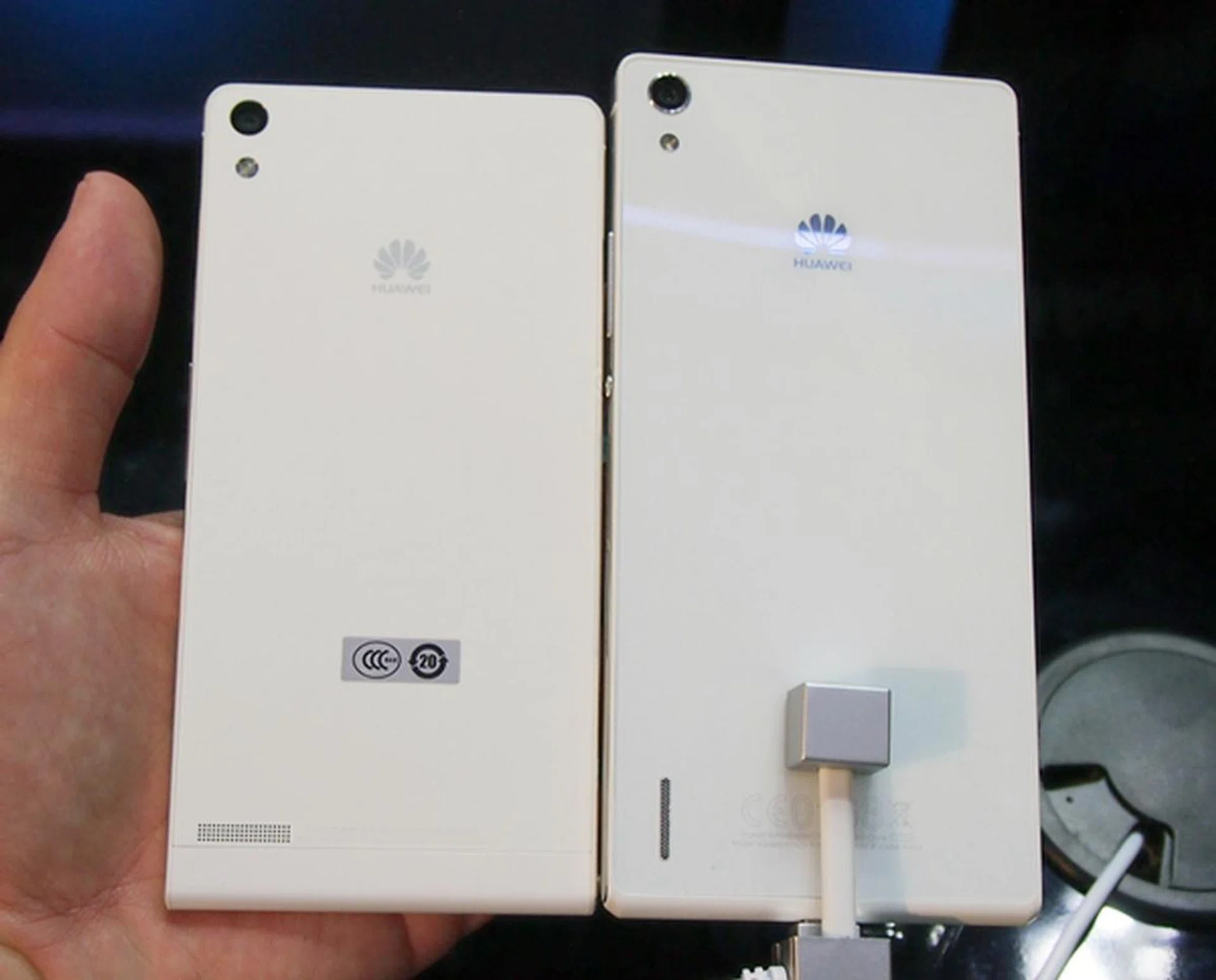 Do you prefer a more classy look (right) that is prone to scratches, fingerprints and smudges or a more muted one (left) that hides wear and tear well, and provides a better grip?