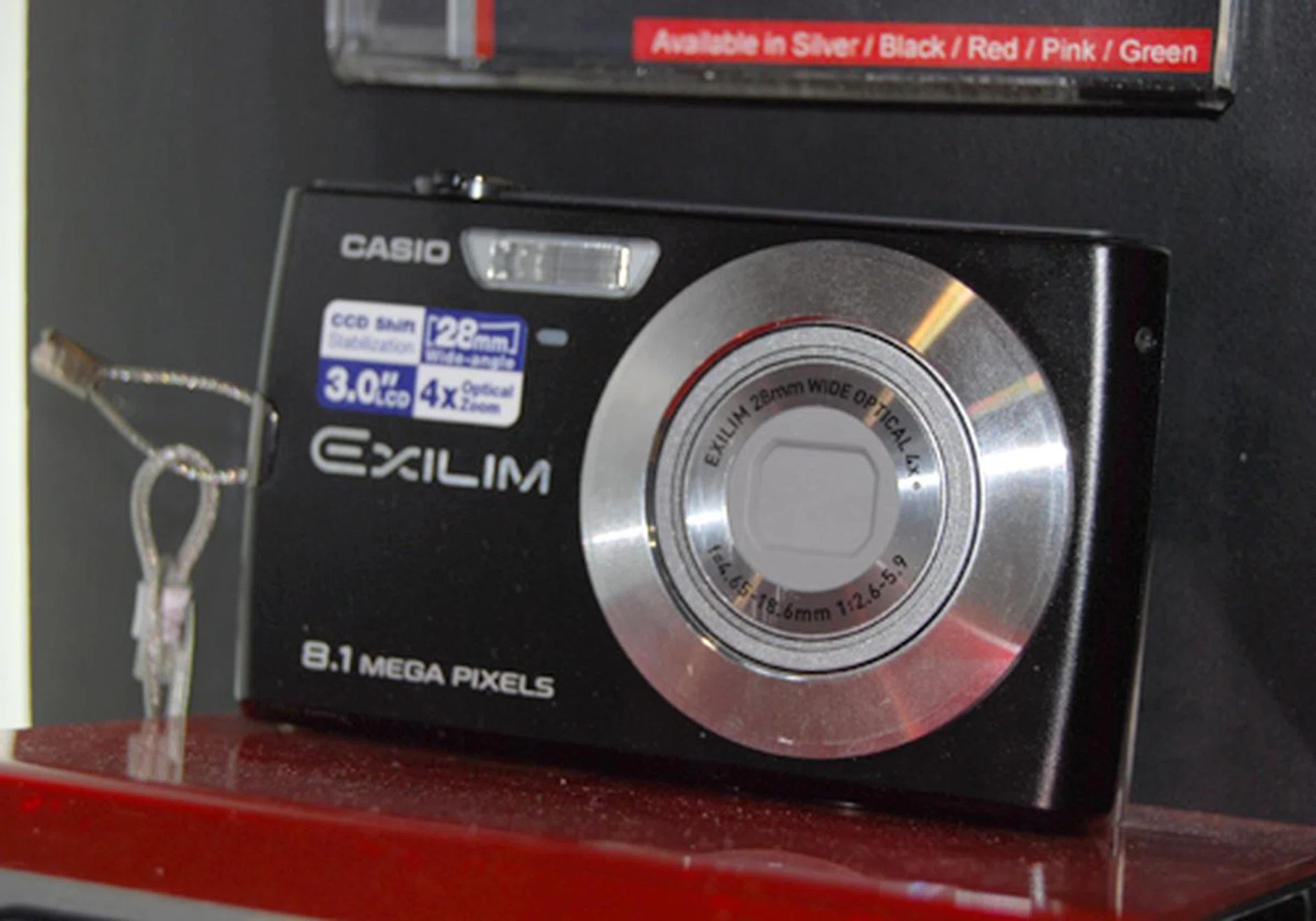  Cameras for you? There's a whole load over at Comex 2008, and at the Casio booth, the EXILIM series are aplenty, one of which is the Casio EXILIM EX-Z150 which features an 8.1-megapixel sensor, 4x optical zoom and a 28mm wide angle lens, priced at S$399.  