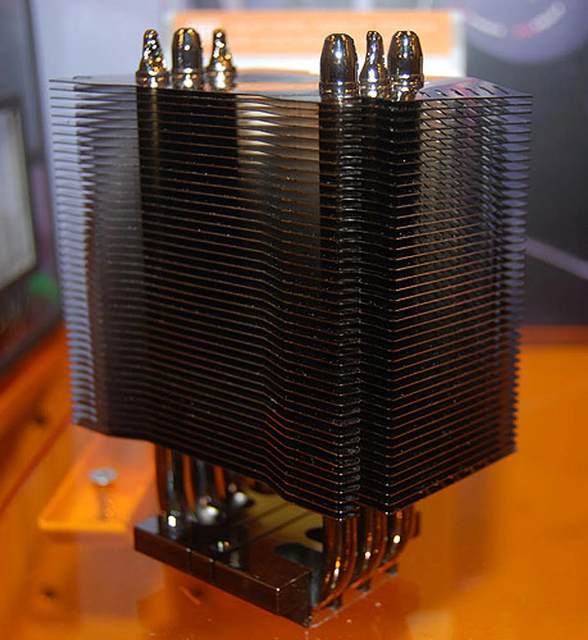  The Raider has only three heat pipes and has the same 92mm fan as the Blackblock.  