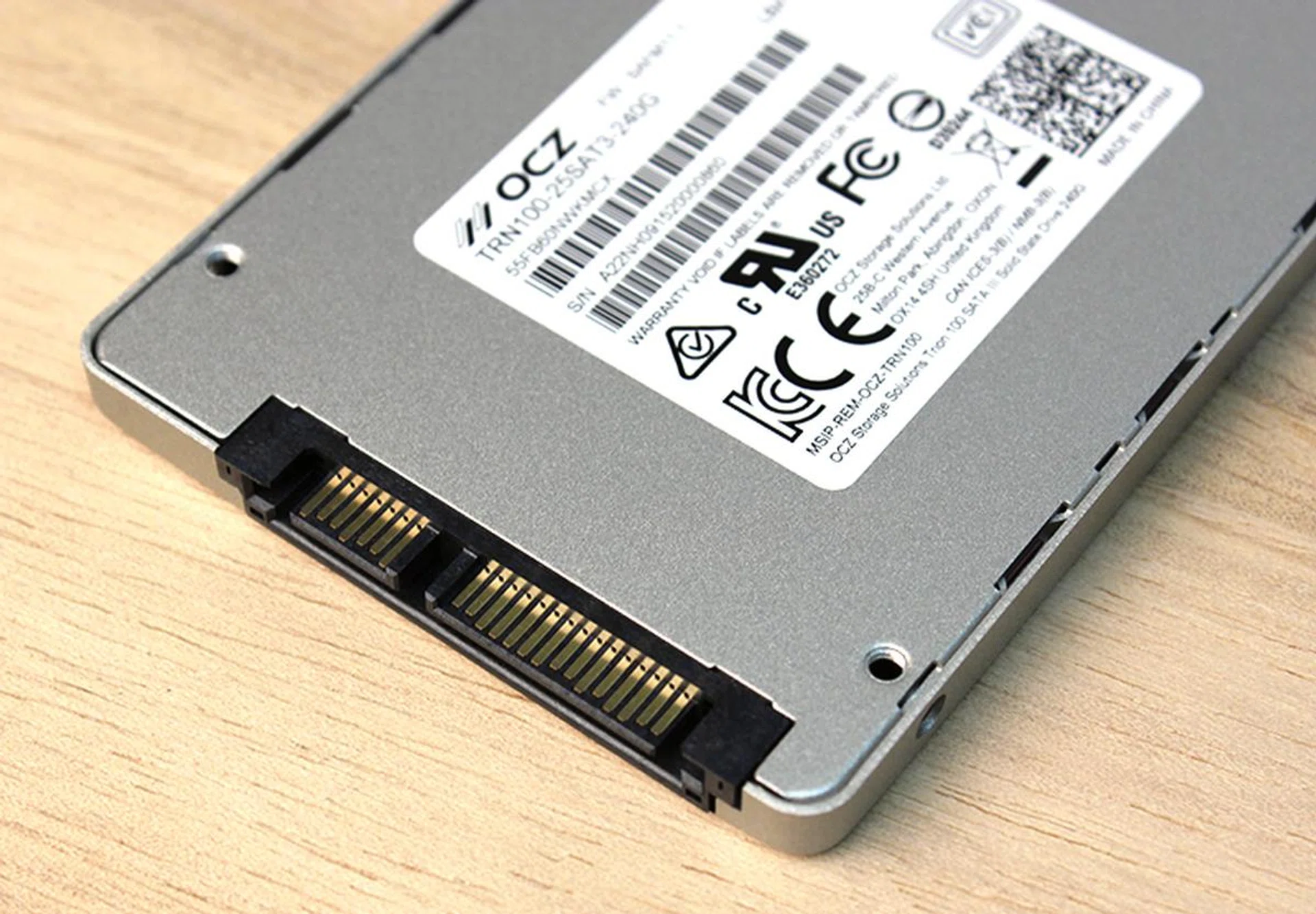 The OCZ Trion 100 SSD uses a SATA 6Gbps interface.