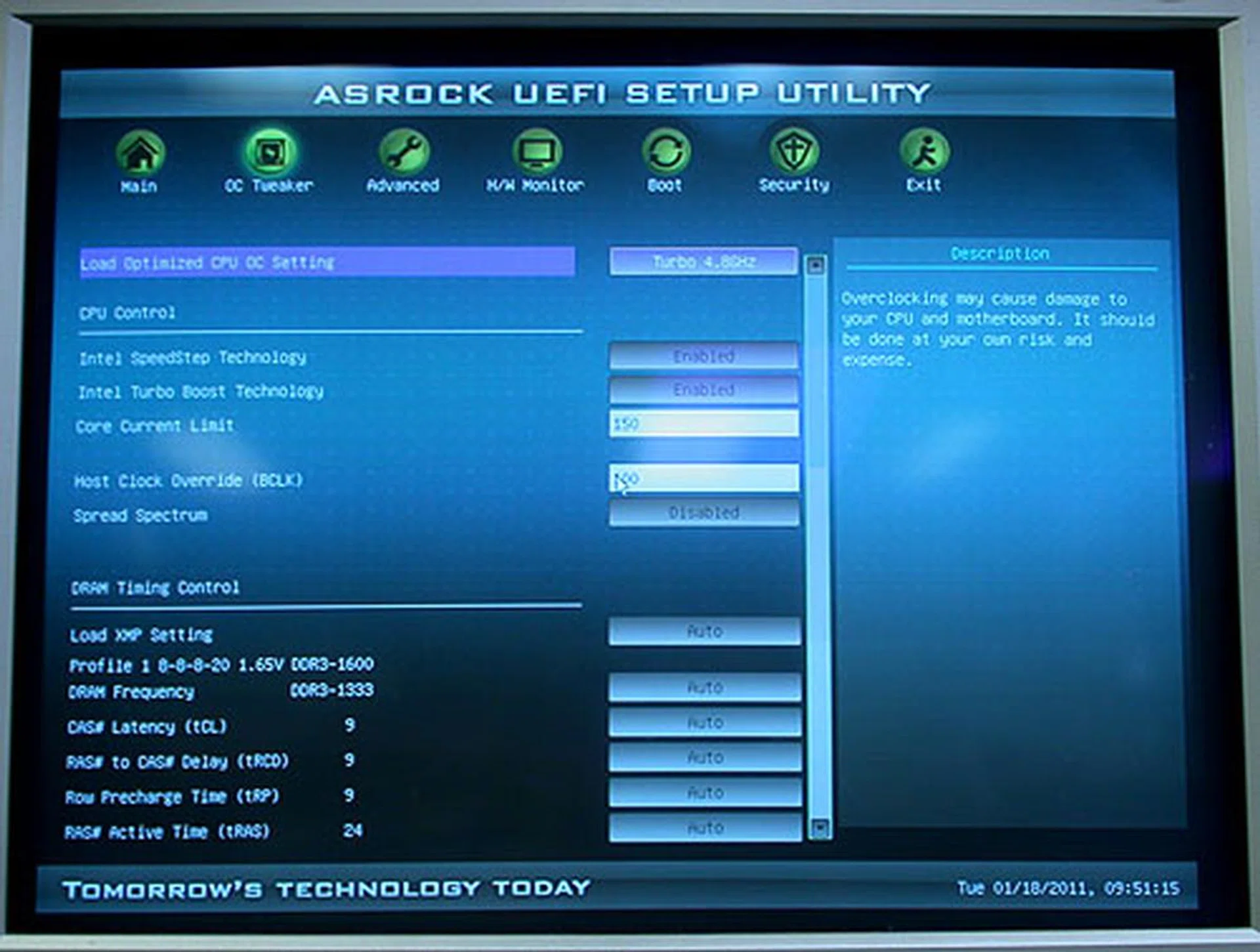 ASRock's new UEFI BIOS looks pretty competent and user-friendly. While there are no overly fancy graphics or icons, it's rather responsive and fast. It's a nice usable interface that's pleasing to the eye.