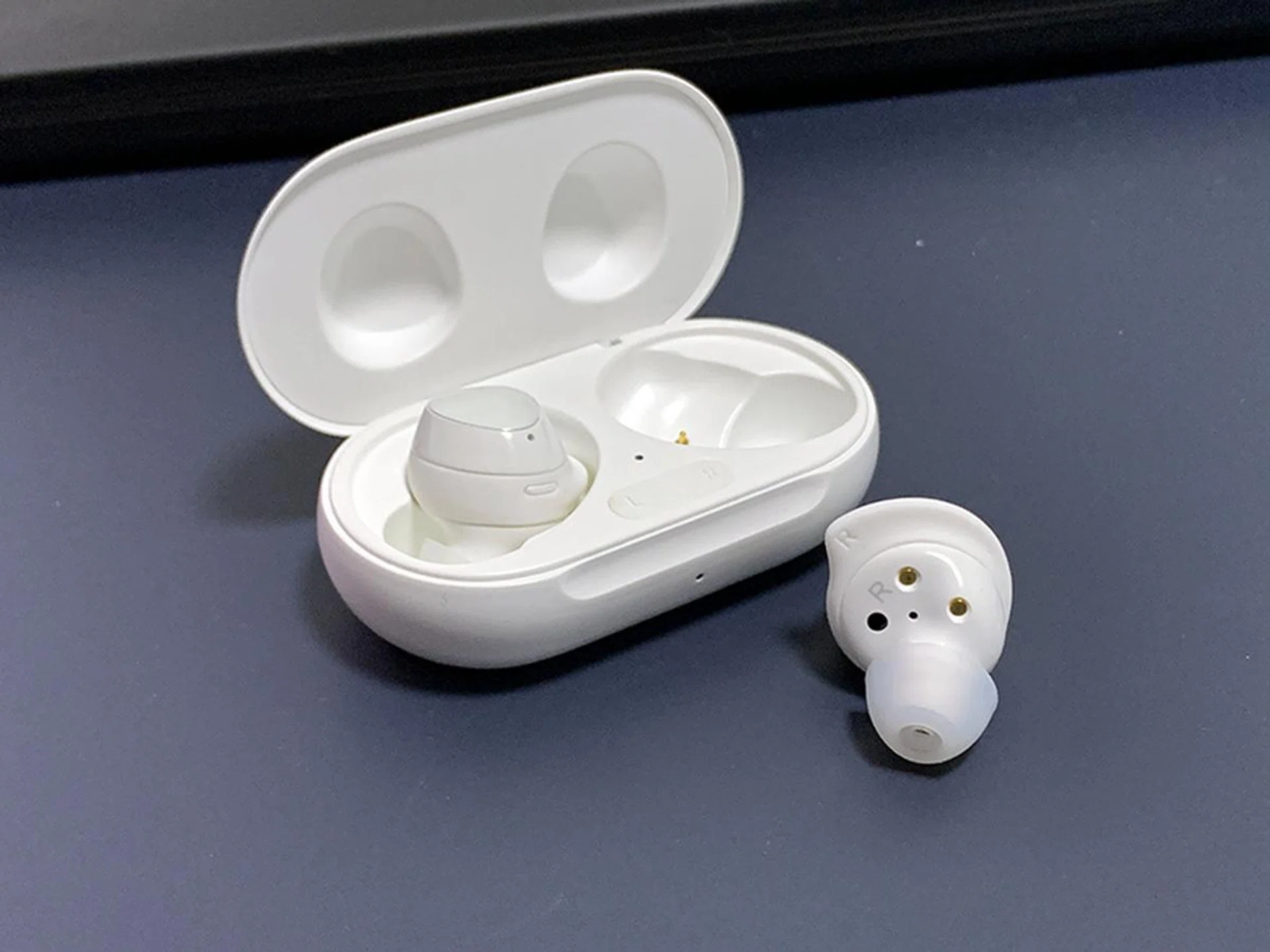 With the Galaxy Bud+, what you see is exactly what you get.