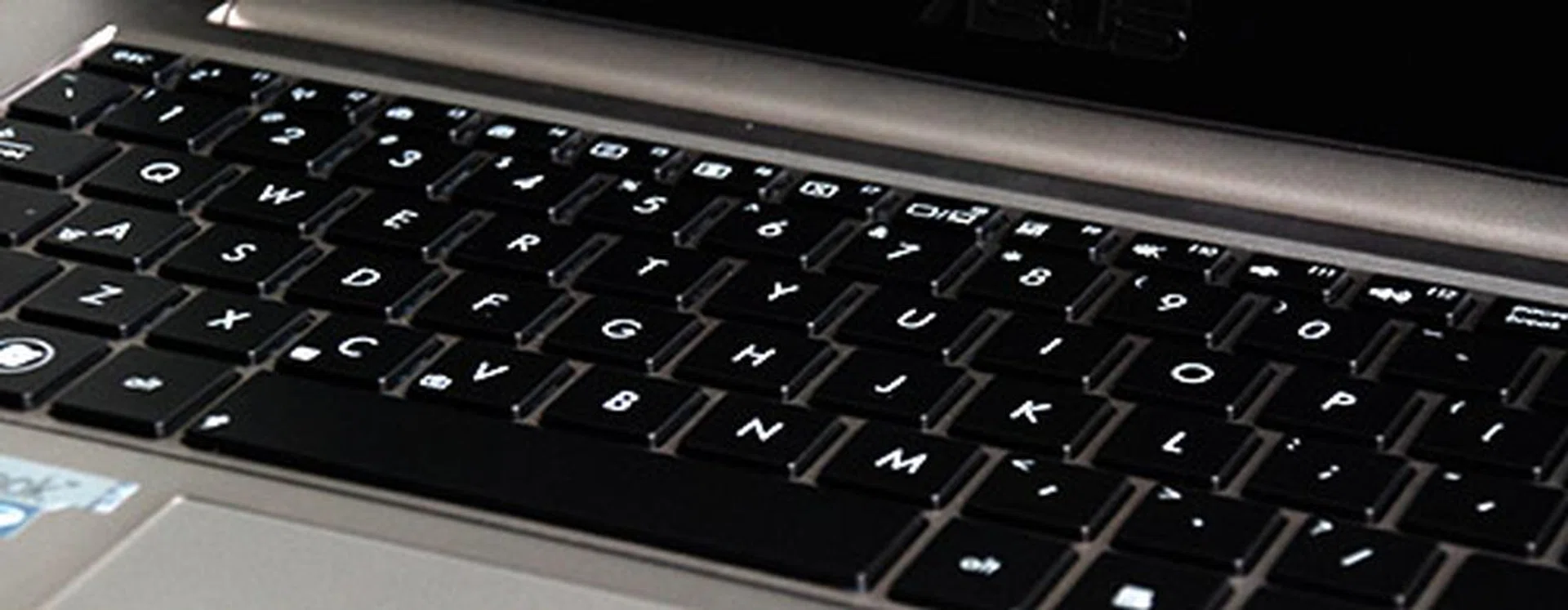 The keyboard is illuminated this time and the user is able to control how strong the illumination is. 