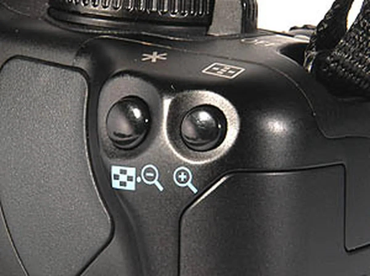 Canon EOS 400D 10.1-megapixel DSLR | HardwareZone Singapore