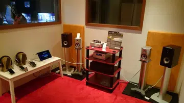 Sony's dedicated listening room at their new flagship store at the Somerset 313 mall.