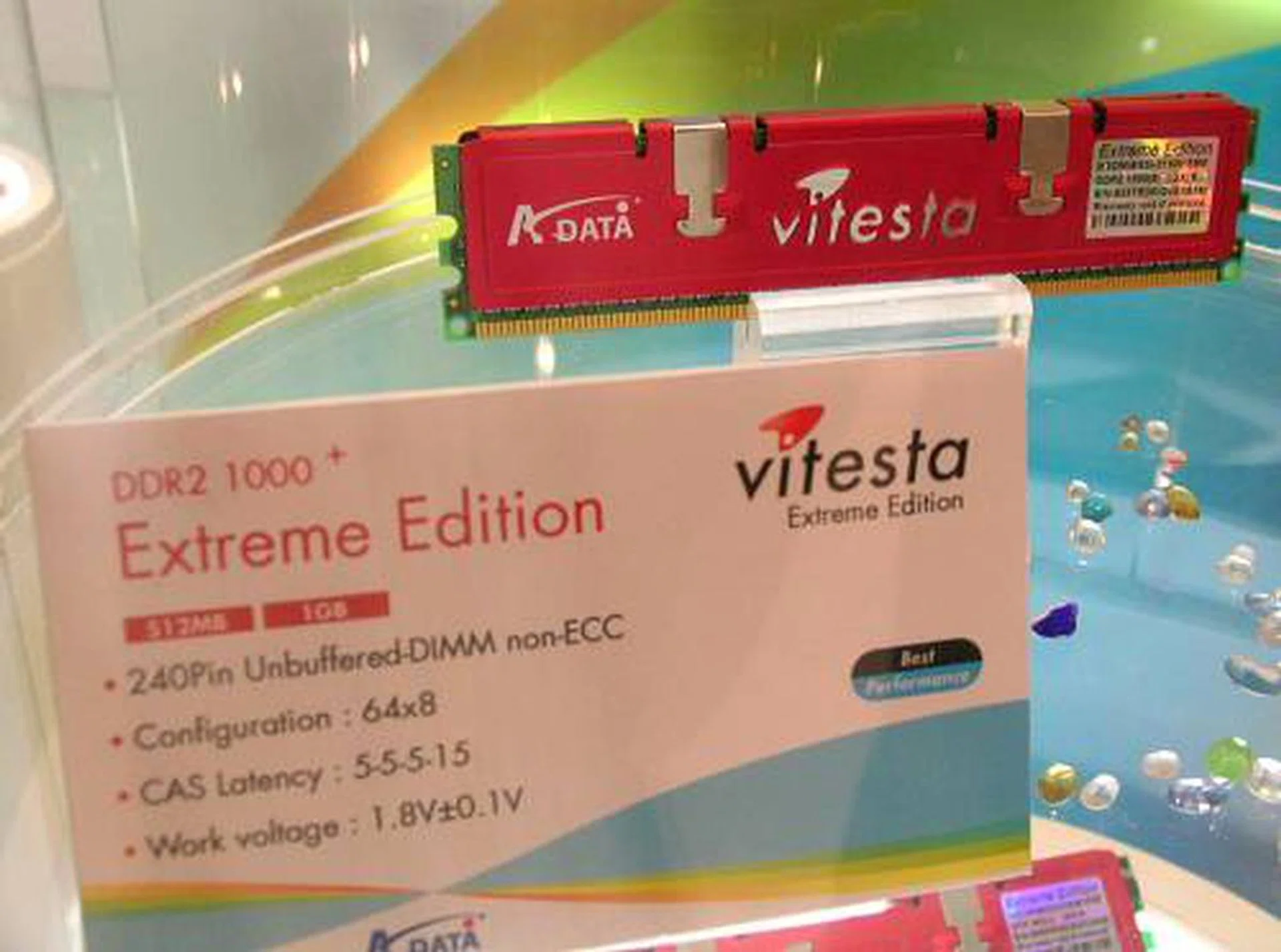 Interestingly enough, A-Data has their Extreme Edition memory as well for the DDR2 lineup, which includes DDR2 667+, 800+, 900+ and the DDR2 1000+ seen here. These are the actual overclockers for the Vitesta range with higher bandwidth and optimized for dual channel operation.