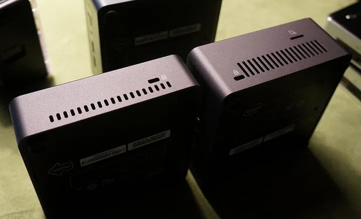The 35mm and 51mm height differences for certain NUC models.