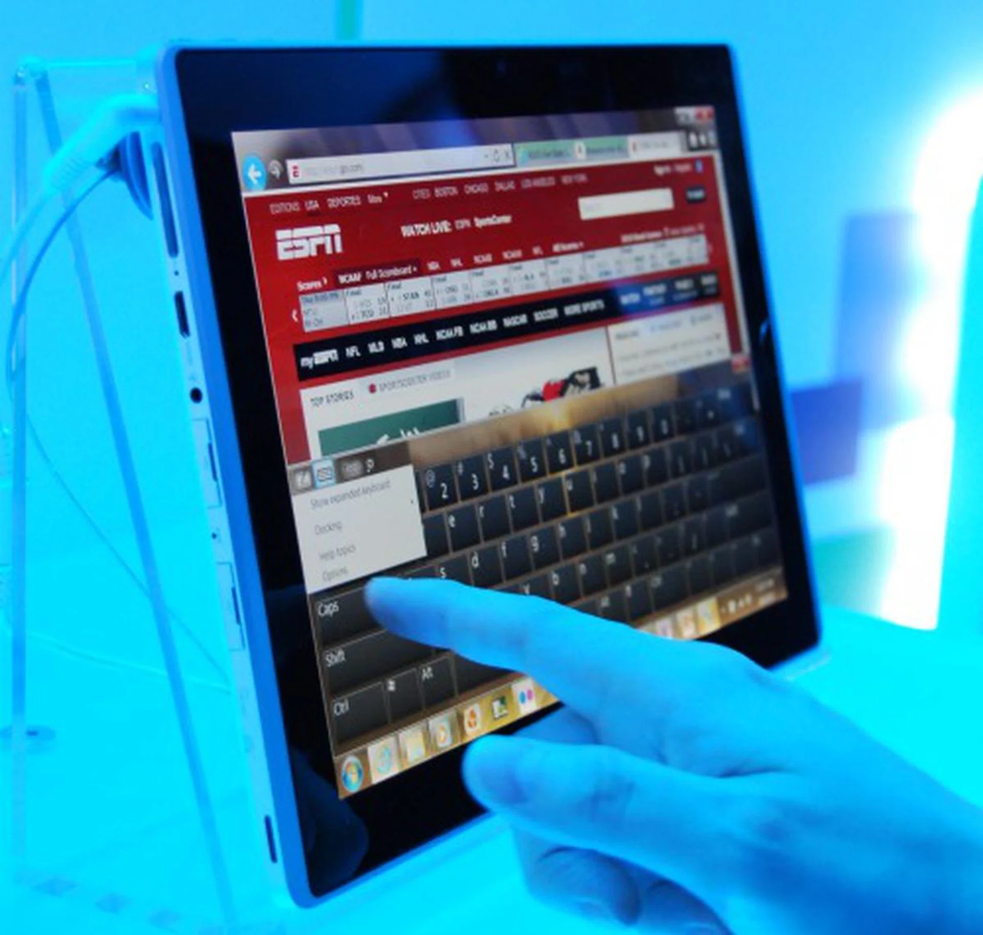 The ASUS Eee Slate EP121 is a beautiful and responsive slate system running some pretty powerful specs  like a Core i5 -470UM, up to 4GB RAM and 64GB SSD. The screen is a 12.1-inch IPS screen with a resolution of 1280 x 800 pixels.
