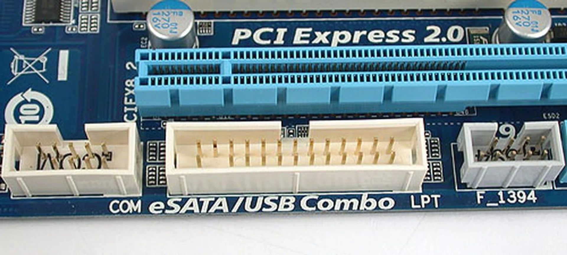 Gigabyte is still as thorough even when it comes to providing options, even legacy ones like COM and LPT ports.