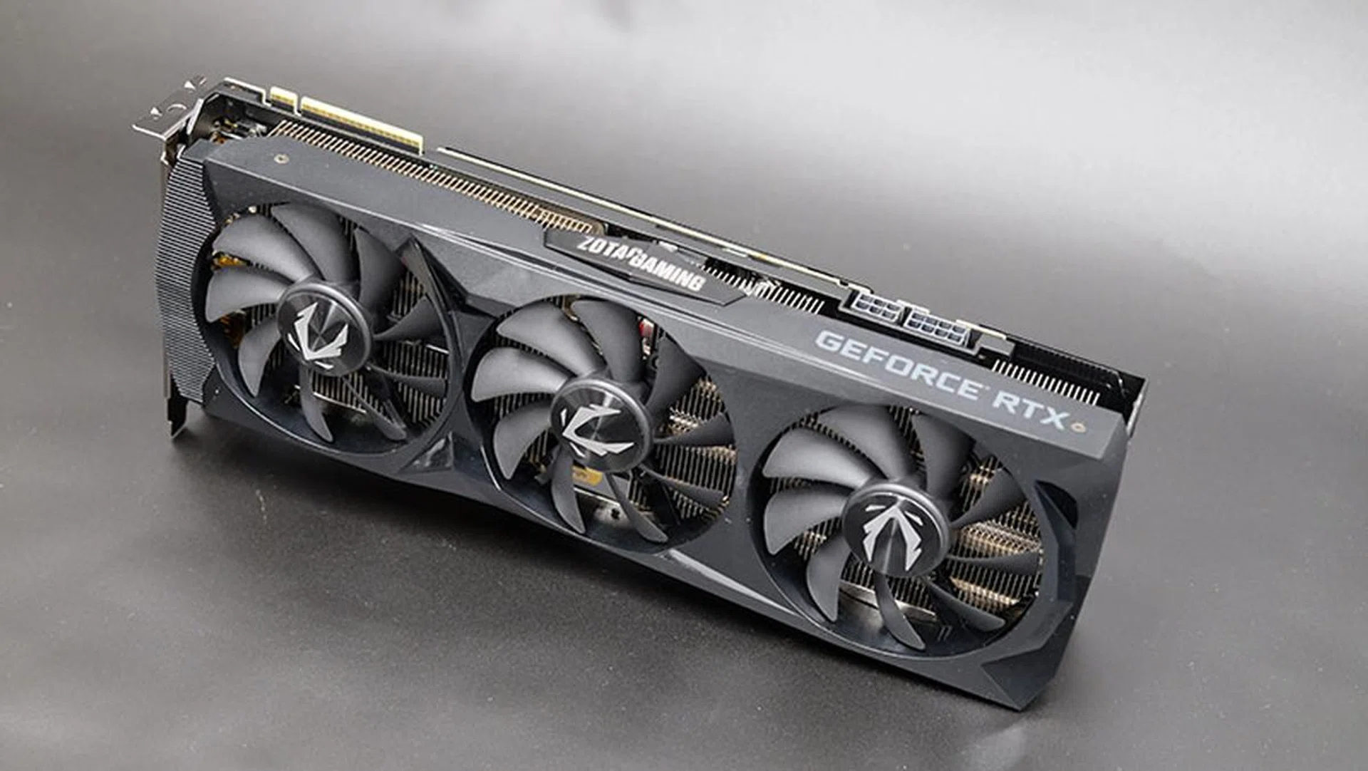 Zotac Gaming GeForce RTX 2080 Super Triple Fan