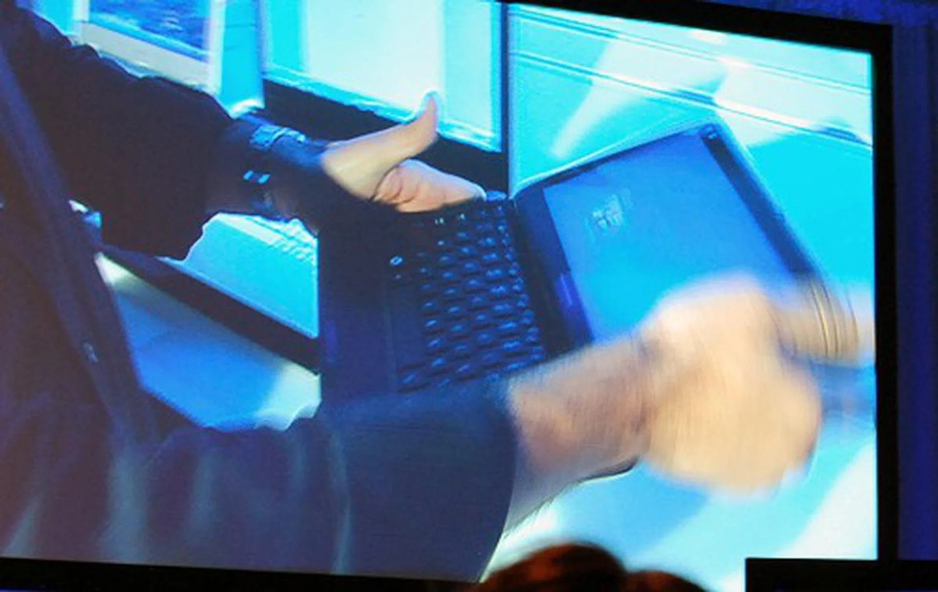 Its screen can be tilted back...