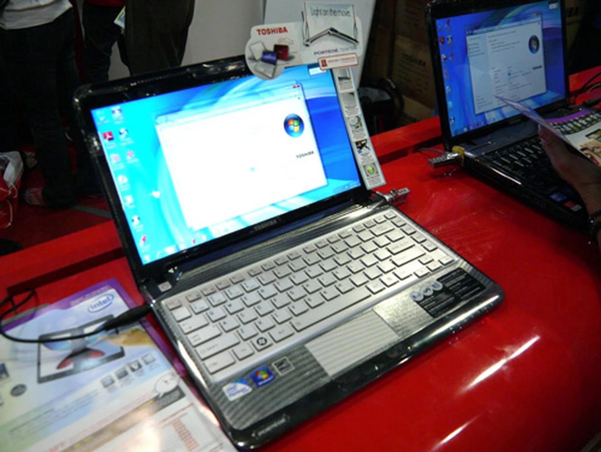 The 13.3-inch T230 Portege is up for grabs at only $799. Apart from the ULV configuration, you can throw in another 400 dollars for the Core i3 alternative.