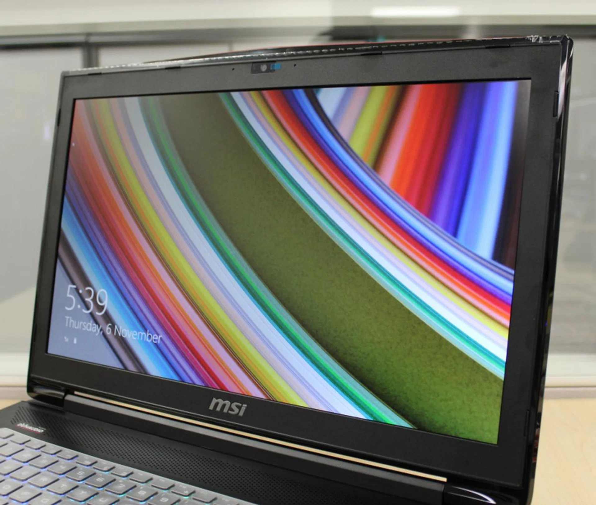 The screen's maximum brightness is not as bright as we'd like, but that's the side effect for using a matte screen which we welcome.