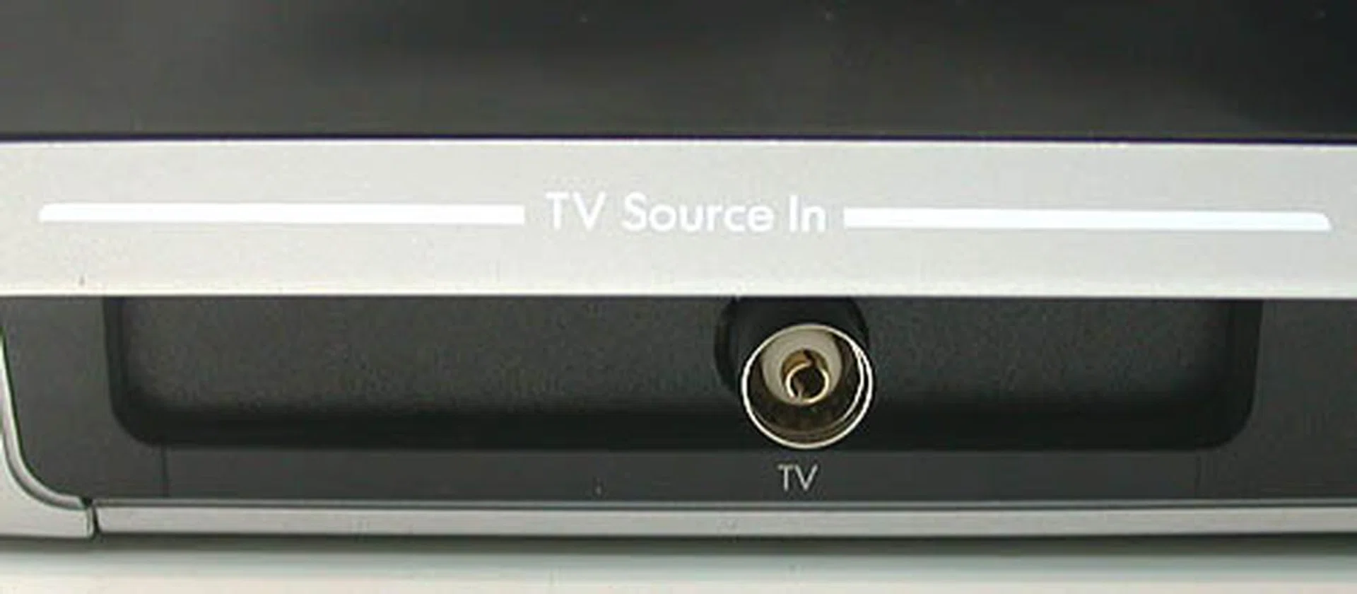 The integrated TV tuner is an important feature for this versatile PC and the coaxial connector for the TV input is found along the side. The local version is PAL but depending on your region, it could be NTSC or even an ATSC high definition TV tuner.