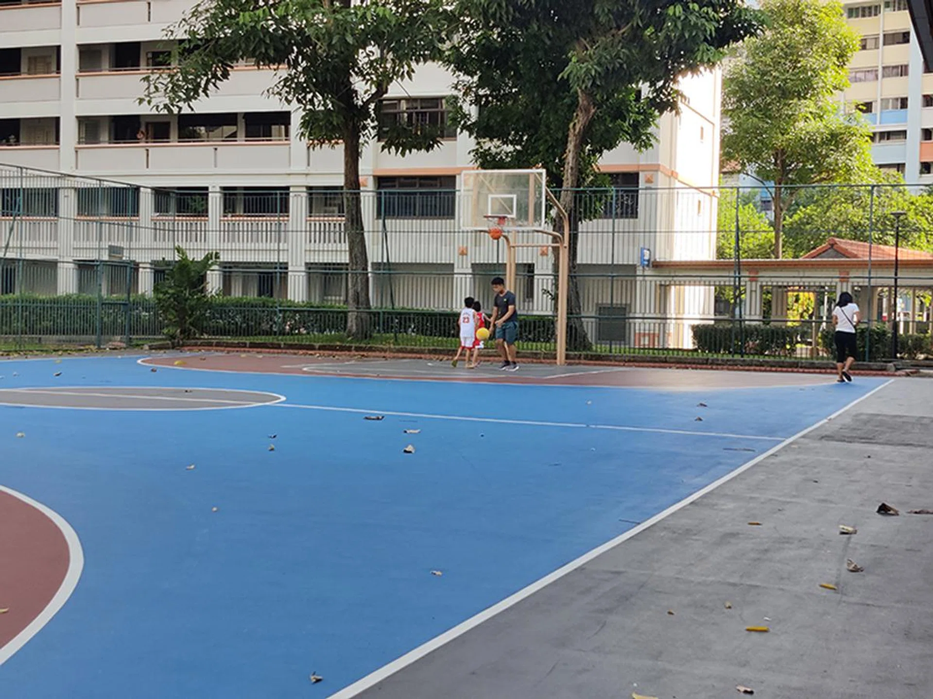 2x zoom (selected from camera settings).