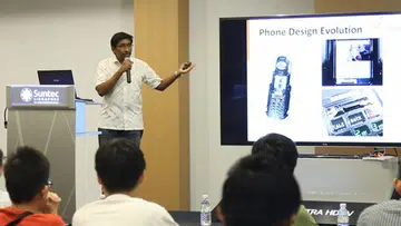 Here's HardwareZone.com editor Vijay Anand addressing the attendees. Vijay started the event with an overview of phone designs and how they have evolved over the years.