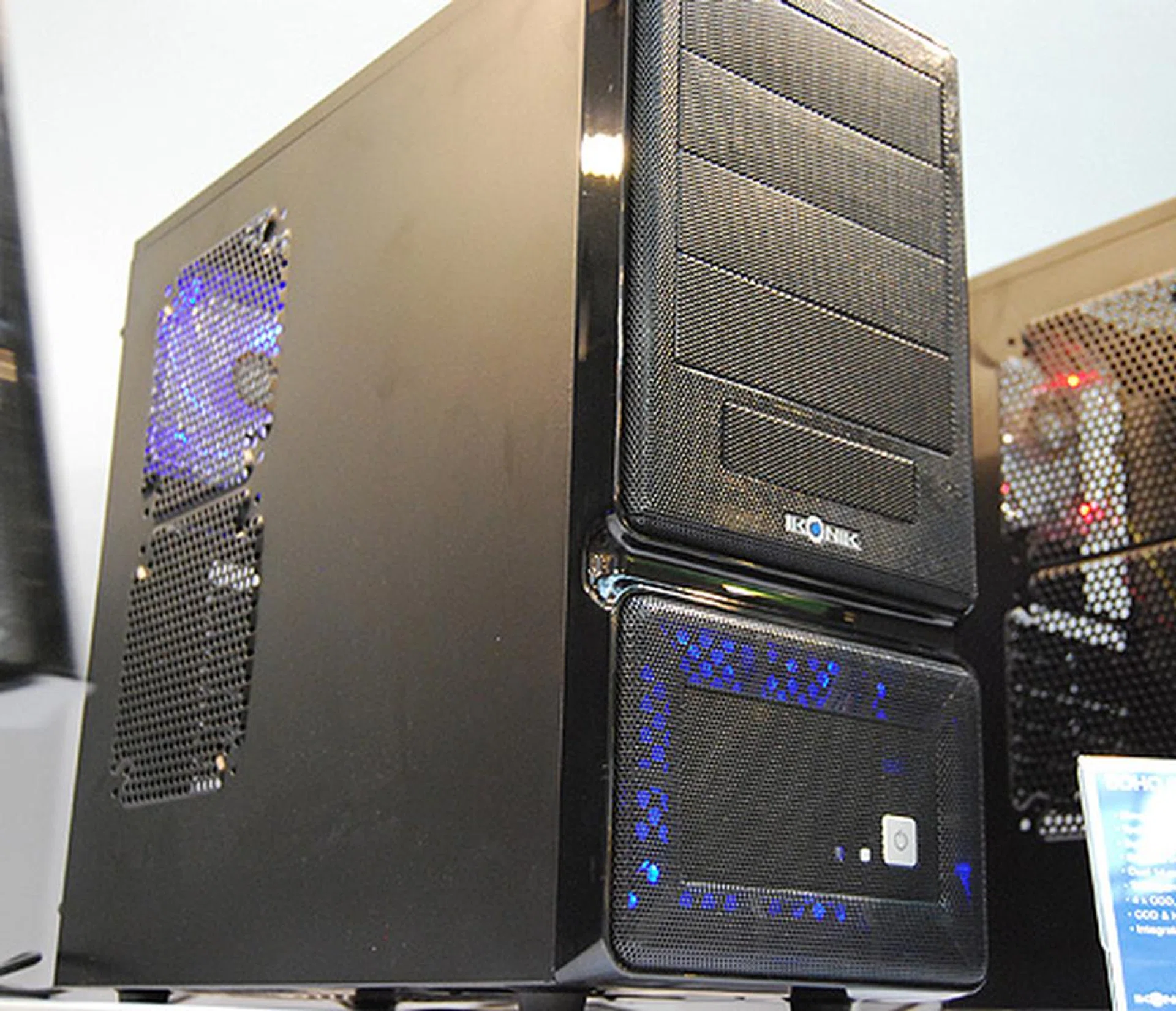 Like the other casings here, the SOHO 1 has been specially designed to accommodate graphics cards up to 330mm in length.