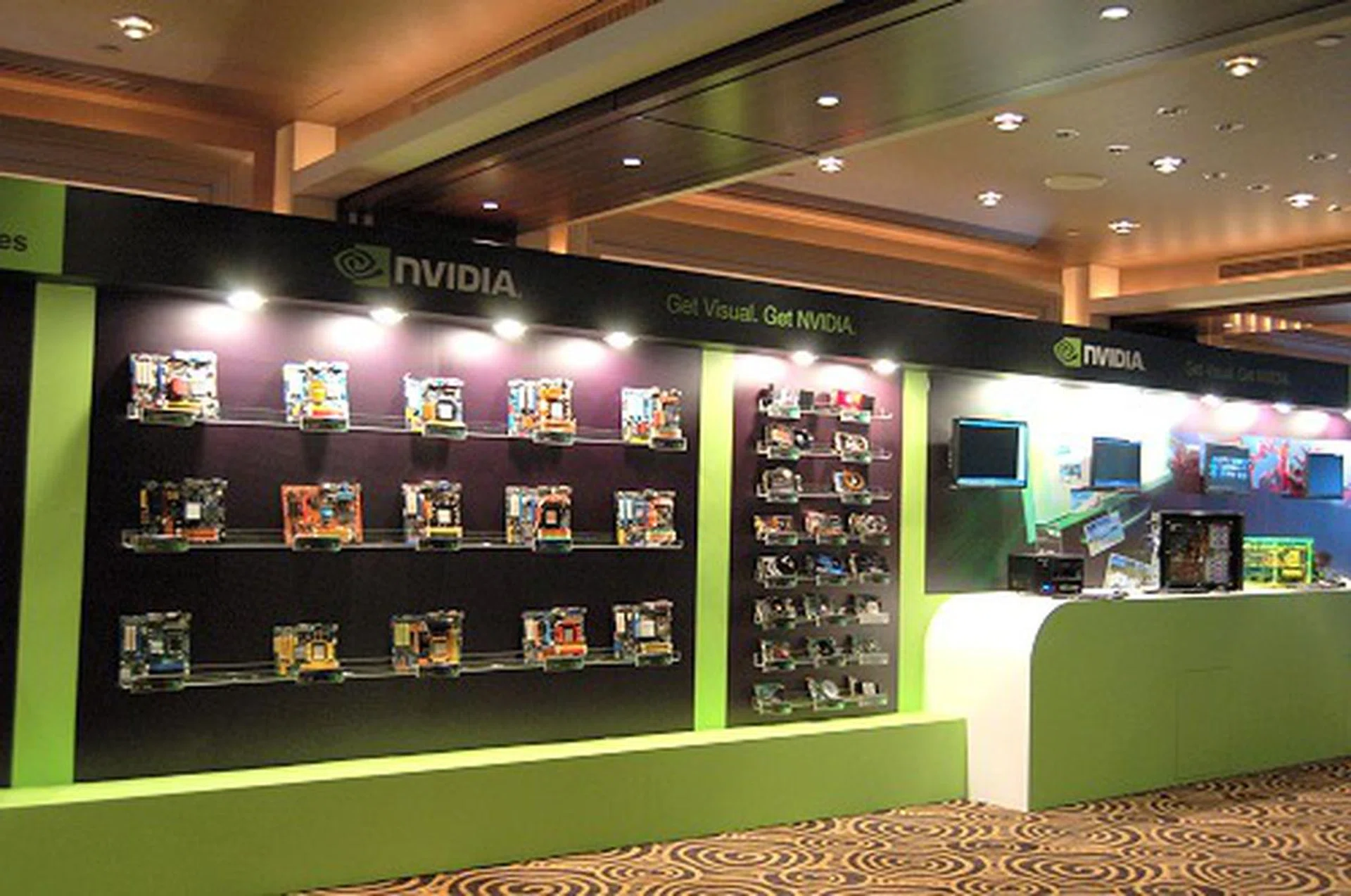 NVIDIA's suite at the Grand Hyatt had a variety of the latest components on display, including the GeForce 9300 mGPU chipset for Intel processors - finally. Although we couldn't wring any information about them at the moment, we should be getting updates on them in due time.