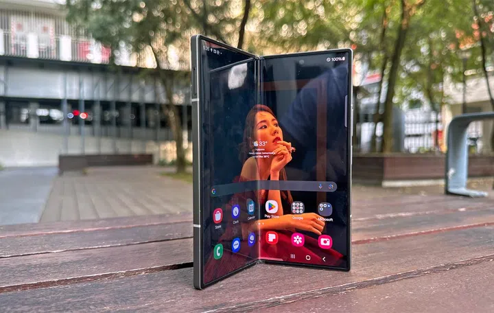 The current-generation Samsung Galaxy Z Fold6. Photo: HWZ