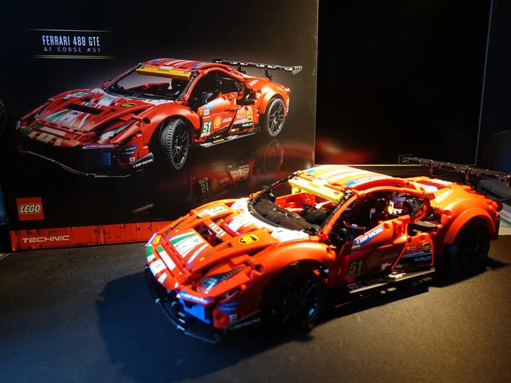 Review: LEGO Technic 42125 Ferrari 488 GTE “AF Corse #51 ...