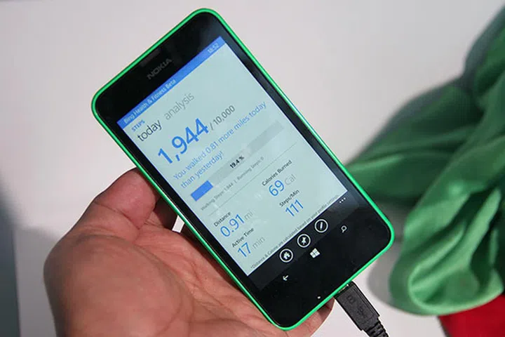 Built-in SensorCore motion-sensing tech means there's no need to buy a separate fitness tracker.