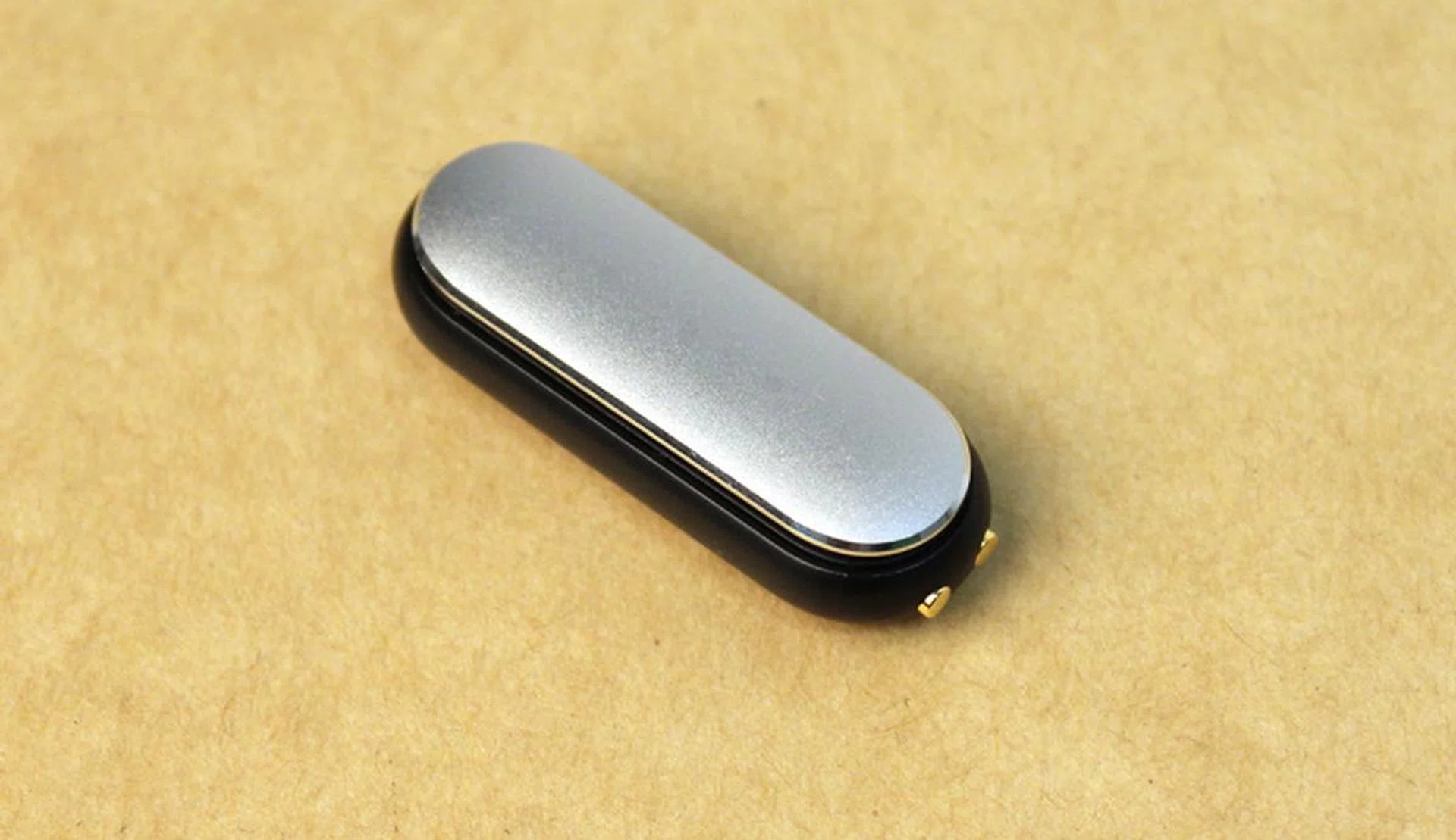 Here's what the sensor looks like when removed from the wristband.