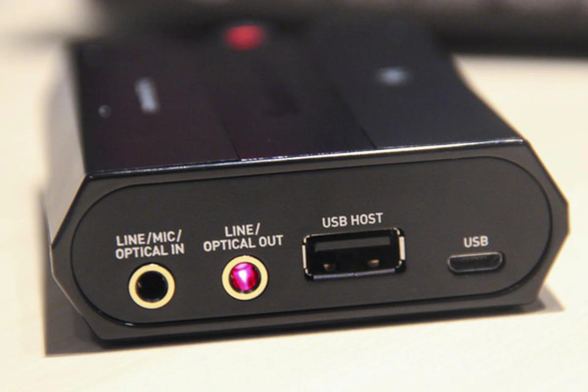 The selection of ports available on the Sound Blaster E5.